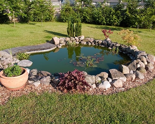 Wasserelement im Garten